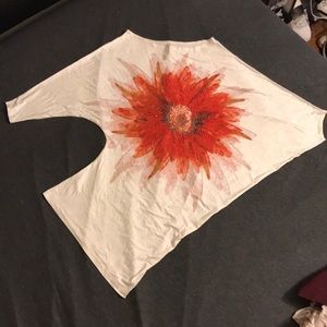 Asymmetrical flower top